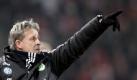 Fussball, 1 (Foto vom 28.11.10). Bundesliga, Saison 2010/ 11, 14. Spieltag, 1. FC Koeln - VfL Wolfsburg (1:1), RheinEnergie-Stadion, Koeln: Wolfsburgs Co-Trainer Pierre Littbarski gestikuliert waehrend des Spiels. Der VfL Wolfsburg hat seinen Cheftrainer Steve McClaren am Montag (07.02.11) beurlaubt. 'Wir waren nicht mehr der Ueberzeugung, dass wir in Zusammenarbeit mit Steve McClaren die Saison stabil zu Ende bringen koennen, teilte der Verein am Montag mit. Wir haben es gemeinsam bis zum letzten Tag versucht, leider ist uns nunmehr der Glaube an den Erfolg abhanden gekommen', erklaerte Dieter Hoeness, der Vorsitzende der Geschaeftsfuehrung des VfL Wolfsburg. Pierre Littbarski, der bisherige Co-Trainer, soll ab sofort fuer die Mannschaft verantwortlich sein und ab Dienstag (10.02.11) das Training leiten.  Foto: dapd