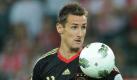 Miroslav Klose (bis 45.): Arbeitete wie immer viel, aber in der Chancenauswertung ungenügend. Bei fünf Großchancen hätte er sein Torkonto erhöhen müssen.  Foto: dapd
