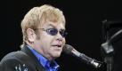 Elton John und Lilly Allen bei der GQ-Preisverleihung: Als sich die beiden Künstler aufgrund von Lillys nicht enden wollendem Alkoholkonsum auf der Bühne in die Haare kriegen, zieht Elton sein Ass aus dem Ärmel und trötet: «Ich kann dich immer noch unter den Tisch koksen.» Sicher? Foto: dapd