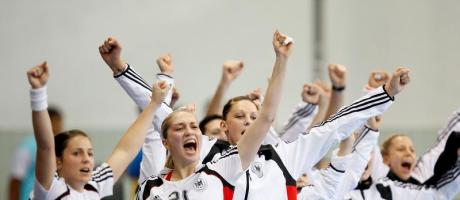 Deutsche Handballerinnen schaffen EM-Qualifikation (Foto)