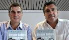 Die beiden ehemaligen Handballprofis und Zwillingsbrüder Uli (l.) und Michael Roth berichten in ihrem Buch Unser Leben - unsere Krankheit über die Diagnose Prostatakrebs und wie sie damit umgehen. Die etwas andere Biografie ist am 19. Oktober bei Zabert Sandmann erschienen und für 19,95 Euro im Handel erhältlich. Foto: dpa
