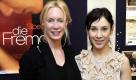 Die österreichische Regisseurin Feo Aladag (l.) und die Schauspielerin Sibel Kekilli posieren am Sonntag (14.03.10) in Köln anläßlich der Premiere des Films Die Fremde für die Fotografen.
 Foto: ddp