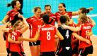 Die Freude stand ihnen ins Gesicht geschrieben:  Die deutschen Volleyball-Frauen gewannen bei der Weltmeisterschaft in Nagoya gegen die Niederlande mit 3:1 (25:12, 25:14, 19:25, 27:25) und spielen nun um Platz fünf bis acht. Foto: dpa