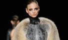 A model wears a creation from designer Kanye West as part of the Fall-Winter, ready-to-wear 2013 fashion collection, during Paris Fashion week, Tuesday, March 6, 2012. (ddp images/AP Photo/Thibault Camus)
 Foto: dapd