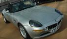 Der Roadster BMW Z8 von 1999, den Pierce Brosnan alias 007 im Film Die Welt ist nicht genug pilotierte. Foto: press-inform