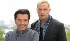 Jetzt will er wieder in einem Duo durchstarten, das zumindest vom Aussehen sehr an Modern Talking erinnert: Mit Uwe Fahrenkrog-Petersen veröffentlichte er als Anders Fahrenkrog im Sommer 2011 das Album Two. Alles sei anders als mit Dieter damals. «Bei Dieter gräbt man in Tiefen, da möchte kein Mensch hin. Mit Uwe hingegen sind das Leben und die Arbeit so herrlich entspannt.» Foto: dpa