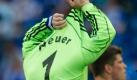 Das Schalketrikot legte er zum Ende der Saison 2010/11 ab und wechselte zum FCBayern München. 18 Millionen Euro Ablöse kassierte Schalke, weitere sieben Millionen kommen dazu, wenn Neuer erfolgreich spielt. Foto: dpa