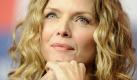 Amazonen auf dem Mond oder Warum die Amis den Kanal voll haben ist mit 62 Zeichen nicht nur ein ungewöhnlich langer Filmtitel. Auch stilistisch ist die Filmkomödie mit Michelle Pfeiffer aus dem Jahr 1987 etwas Besonderes: Sie besteht aus 22 Episoden, in denen als verbindendes Element der fiktive Film Amazon Women on the Moon im Fernsehnachtprogramm läuft. Foto: dapd