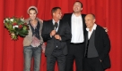 Die Sängerin und Schauspielerin Yvonne Catterfeld (l-r), der Regisseur und Schauspieler Til Schweiger, der Boxer Wladimir Klitschko und der Schauspieler Heiner Lauterbach stehen am Dienstag (24.11.2009) in Berlin bei der Bühnenpräsentation nach der Premiere des Films 'Zweiohrküken' im Kino Cinestar am Potsdamer Platz. Der Streifen kommt am 03.12.2009 in die Kinos. Foto: Jens Kalaene dpa/lbn +++(c) dpa - Bildfunk+++ Foto: dpa