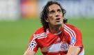 Ob Luca Toni noch so lange wartet? Für den Italiener scheint gar kein Platz mehr beim FC Bayern unter Louis van Gaal zu sein. Für Bieter sind 13 Millionen Euro sind aufgerufen. Foto: dpa