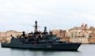 Das deutsche Marineschiff Rheinland Pfalz legt im Hafen von Valletta, Malta an. Auf dem Weg nach Libyen musste das Schiff aufgrund stürmischer See einen ungewollten Zwischenstopp einlegen. Foto: dapd