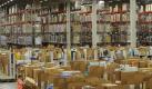 Arbeiten hier demnächst Roboter? Ein Lager des Online-Einzelhändlers Amazon im osthessischen Bad Hersfeld. Foto: Uwe Zucchi  Foto: dpa