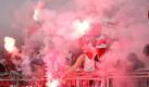 Vermummte Horden gibt es auch unter den Kölner Fans. Im Derby gegen Bayer Leverkusen ließen es die Ultras aus der Domstadt krachen. Foto: dapd