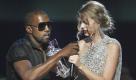 Kanye West sorgte für den obligatorischen Eklat, als er Taylor Swift das Mikrofon entriss und verkündete, dass eigentlich Beyoncé den Preis für das beste Video einer Sängerin verdient hätte. Für den wollte sich die Country-Musikern Swift gerade bedanken. Foto: ap