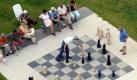 Weniger Zeit zum Schachspielen: Das Renteneintrittsalter wird seit Jahresbeginn stufenweise angehoben. Foto: Kay Nietfeld/Archiv Foto: dpa