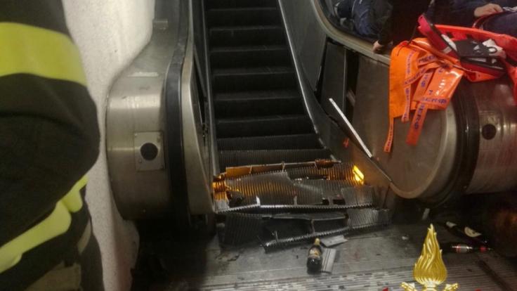 Bei dem Vorfall in der Station Repubblica wurden nach Medienangaben Fußball-Fans vor dem Champions-League-Spiel AS Rom gegen ZSKA Moskau verletzt.