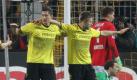 Drei Polen sorgten fast im Alleingang für den Sieg des BVB gegen Hannover. Robert Lewandowski erzielte zwei Tore, Jakub Blaszczykowski bereitete zwei vor. Nur der Kroate Ivan Perisic (traf zum 3:1) «störte» den polnischen Dreiklang bei Polonia Dortmund. Foto: dapd