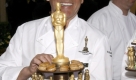 Sternekoch Wolfgang Puck hat mehrere Vorstze. Zum einen hat er sich als Ziel gesetzt, dass sein neuestes Restaurant Five-Sixty in Dallas ein Erfolg wird. Ein anderer Vorsatz ist ihm aber noch viel wichtiger:Ich hoffe, dass ich nchstes Jahr mehr Wochenenden mit meiner Familie verbingen kann. Es kommt mir so vor, als wrde ich jedes Jahr den gleichen Vorsatz machen. Da ich aber nchstes Jahr 60 Jahre alt werde, ist das ein guter Vorsatz fr 2009. Foto: dpa