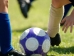 Auch Fußballspieler sind vor einer Knochenhautenzündung nicht gefeit. (Foto)