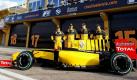 Neuer Look, neues Glück: Renault will in den schwarz-gelben Traditionsfarben an alte Erfolge anknüpfen. Lange sah es danach aus, dass sich die Franzosen aus der Fromel 1 zurückziehen müssten. Nach dem Verkauf von Team-Anteilen an einen Luxemburger Investor ist der Rennstall aber gerettet. Nach dem Weggang Briatores startet Renault nicht nur farblich in eine neue Ära. Die Fahrerkonstellation Robert Kubica/Witali Petrow soll osteuropäische Gelder anlocken. Foto: dpa