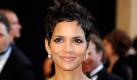 Auch wenn sie bei weitem nicht so aussieht - Halle Berry ist bereits 44 Jahre alt. Ihre Tochter Nahla kam 2008 zur Welt, da war Halle 42. Vater der Kleinen ist das Model Gabriel Aubry. Seit einigen Woche sollen sich Halle Berry und er einen erbitterten Sorgerechtsstreit um Nahla liefern. Die Schauspielerin sagte sogar die Beteiligung an einem Film ab, um sich mehr um ihre Tochter kümmern zu können. Foto: dpa