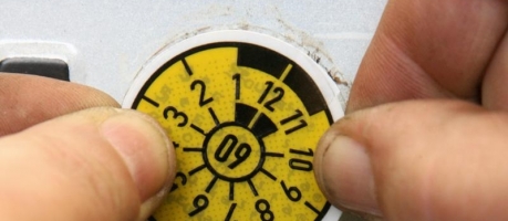 T&Uuml;V-Plakette (Foto)
