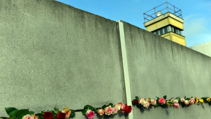 Die Berliner Mauer stand 28 Jahre, 2 Monate und 26 Tage. Und exakt so viel Zeit ist nun schon seit ihrem Fall vergangen.