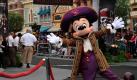 In Disneys US-Vergnügungsparks soll es zukünftig auch hinter den Kulissen etwas lockerer zugehen. Foto: Mike Nelson Foto: dpa