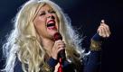 Bei einem Konzert zu Ehren des 2009 verstorbenen Michael Jackson gibt Christina Aguilera alles. Mehrere Künstler traten auf, unter anderem auch Leona Lewis Cee Lo Green. Foto: dapd