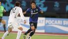 Dazu sind die Bayern noch an zwei hierzulande weitgehend unbekannten Talenten dran: Kurz vor der Unterschrift steht der Japaner Takashi Usami. Der 19 Jahre alte Offensiv-Allrounder wurde 2010 in Japan zum besten Nachwuchsspieler gekürt. Sein Marktwert liegt bei etwa 1,5 Millionenen Euro. Deutlich teurer dürfte hingegen ... Foto: imago