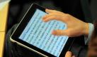 Marktforscher erwarten in den kommenden Jahren den Durchbruch für digitale Bücher. Foto: dpa