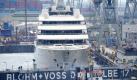 Trockendock bei Blohm+Voss in Hamburg: Es gibt grünes Licht für den Verkauf des zivilen Teils der Traditionswerft. Foto: Maurizio Gambarini Foto: dpa