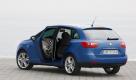 Seats Reference-Paket enthält unter anderem Dachreling, Klimaanlage und CD-Radio. Auch elektrische Fensterheber sind dabei, allerdings nur vorn, hinten muss man kurbeln. Foto: kabo/pi
