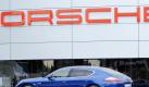 Die Dachgesellschaft Porsche Automobil Holding SE hält zurzeit nicht nur die Mehrheit an der Porsche AG mit ihrem operativen Geschäft, sondern auch eine Beteiligung von gut 50 Prozent an der Volkswagen AG. Foto: dpa
