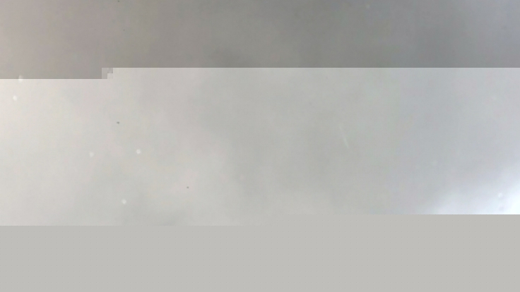 Ein Tornado zieht über eine Gartenanlage im Kreis Viersen.