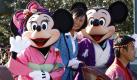 Mickey und Minnie Mouse feiern Silvester im Disneyland bei Tokyo. Foto: ap