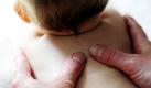 Babymassage (Foto)