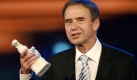 Der ehemalige ZDF-Moderator und Korrespondent Wolf von Lojewski erhält am Freitag (09.05.2008) in München (Oberbayern) den Bayerischen Fernsehpreis verliehen. Von Lojewski wurde für seine Leistung in der Reportagesendung 'Meine Heimat, Deine Heimat - mit Wolf von Lojewski durch Ostpreußen' geehrt. Der Bayerische Fernsehpreis in Form einer Panther-Figur wird seit 1989 verliehen.
 Foto: dpa