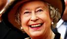 Koenigin Elizabeth II. kommt am Donnerstag (04.11.04) lachend in den Duesseldorfer Landtag. Der rund fuenfstuendige Aufenthalt ist die letzte Station des dreitaegigen Staatsbesuchs der Koenigin in Deutschland und der erste Besuch in Nordrhein-Westfalen seit 1965.Foto: Joerg Carstensen/ Pool/ ddp Foto: ddp
