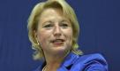 ARCHIV - FDP-Landesvorsitzende Cornelia Pieper spricht waehrend des Landesparteitages der FDP Sachsen-Anhalt in der Jahrhunderthalle in Spergau am 13. April 2007. Foto: ap