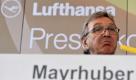 Der angekündigte Streik dürfte Lufthansa-Chef Wolfgang Mayrhuber gar nicht schmecken. Foto: ddp