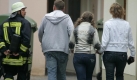 Nach der Evakuierung des Gebäudes habe die benachbarte Agentur für Arbeit den über 600 Schülern Zuflucht geboten, während die Polizei die Schule abriegelte und durchsuchte. Foto: dpa