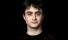 Radcliffe: Londoner Film-Set zweites Zuhause
Vorspann: 	
Text: 	

Berlin (dpa) - Für Harry-Potter-Darsteller Daniel Radcliffe gibt es zwischen Filmstudio und eigenem Wohnzimmer keine wirklich großen Unterschiede mehr.

Das nahe London gelegene Set für die Potter-Filme sei inzwischen «wie ein zweites Zuhause», sagte der 21-Jährige der Fernsehzeitschrift «TV Digital». «Früher habe ich mich oft auf dem Set versteckt, um nicht zur Schule gehen zu müssen.»

Wie Radcliffe dem Magazin weiter verriet, seien die Studios allerdings mittlerweile ein bisschen marode. «Wenn jemand in 50 Meter Entfernung hustet, kannst du eigentlich gleich alles noch einmal drehen», sagte der Schauspieler. Er steht derzeit für Teil sieben der Potter-Saga vor der Kamera - der Streifen heißt «Harry Potter und die Heiligtümer des Todes» und gilt als letzter Teil.

Erstmals wird die Buchvorlage der Harry-Potter-Erfinderin Joanne K. Rowling in zwei Teilen abgedreht. Der erste startet Mitte November, der zweite soll als 3D-Version im Sommer 2011 anlaufen.

Radcliffes Lieblingsszene in dem neuen Film: Gleich sieben seiner Freunde verwandeln sich mit Hilfe des «Vielsaft-Trankes» in Doppelgänger des jungen Zauberers mit den kreisrunden Brillengläsern. «Eine Szene, die ich einmal stolz meinen Kindern zeigen werde», sagte der britische Schauspieler.
Ressort: 	VIP
Schlagworte: 	Film/Leute/ Foto: dpa