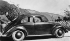 Mit ihm fing alles an: Ferdinand Porsche (1875 - 1951) war einer der herausragendsten Kontrukteure der deutschen Automobilindustrie. Er entwickelte den VW Kfer, ein Elektroauto und die Grundlagen fr den Hybridantrieb. Auerdem grndete er ein Ingenieurbro, aus dem spter der Sportwagenkonzern Porsche wurde. Foto: dpa