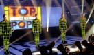 Die legendäre Band 'Kraftwerk' tritt am 13.01.2000 mit ihren neuen Robotern in Hamburg bei der Aufzeichnung der RTL-Musikshow 'Top of the Pops' auf, die am 15. Januar um 17.45 Uhr ausgestrahlt wird. Nach Jahren totaler TV-Abstinenz wirkt das Quartett damit erstmals wieder an einer Musik-Show mit. Die neueste Single der Urväter des Techno, 'Expo 2000', rangiert diese Woche auf Platz 49 in den Charts. Zuletzt waren Kraftwerk 1991 bei der Sendung 'Mensch Meier' zu sehen. 1971 war im 'Beat Club' ihr letzter Auftritt in einer Musik-Sendung. dpa (ACHTUNG: Abdruck nur mit Fotocredit: Peter Boettcher/EMI!)
 Foto: dpa/ Peter Boettcher/ EMI
