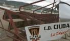 Zerstörte Zuschauertribüne auf einem Fußballfeld in Salamanca. Das Sturmtief Xynthia hat eine Schneise der Verwüstung auf der Iberischen Halbinsel und in Frankreich hinterlassen. Foto: dpa