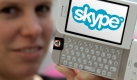 Skype ermöglicht billigeres Telefonieren auch auf dem Handy. Foto: ddp/news.de/Montage