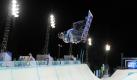 Immer wieder stylisch, immer wieder Shaun White. Der US-Amerikaner holt auch in der Halfpipe Gold. Foto: ap