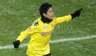 Für schlappe 350.000 Euro kam Shinji Kagawa von Cerezo Osaka nach Dortmund - und schlug sofort ein. In der Hinrunde hatte der Japaner großen Anteil am BVB-Erfolg, nach der Winterpause setzte ihn ein Mittelfußbruch lange außer Gefecht. Dennoch landet Kagawa in der news.de-Auswertung auf Platz vier (2,69). Foto: dpa