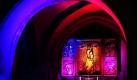 Die Licht- und Klanginstallation Schöpfung im Licht setzt den Innenraum der Dreifaltigkeitskirche in Görlitz als Vorbote des 33. Deutschen Evangelischen Kirchentages (DEKT) in Szene. Die individuelle Illumination taucht den Kirchenbau in ungewohnte Farben, dazu erklingt eine eindrucksvolle Vertonung von Schöpfungsgeschichte, Bergpredigt, Vaterunser und Offenbarung. Foto: dapd